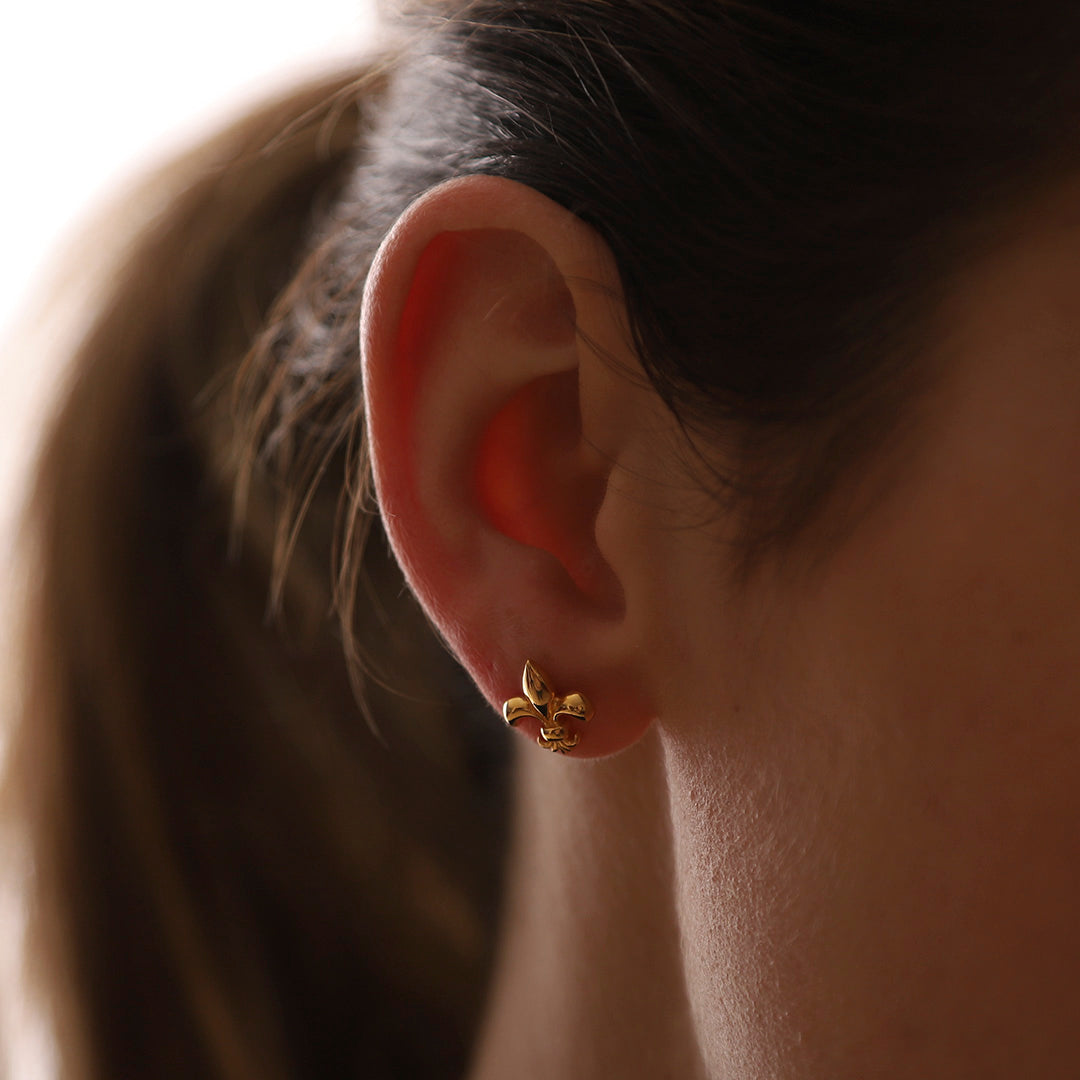 Puces d'oreilles fleur de Lys Regalia